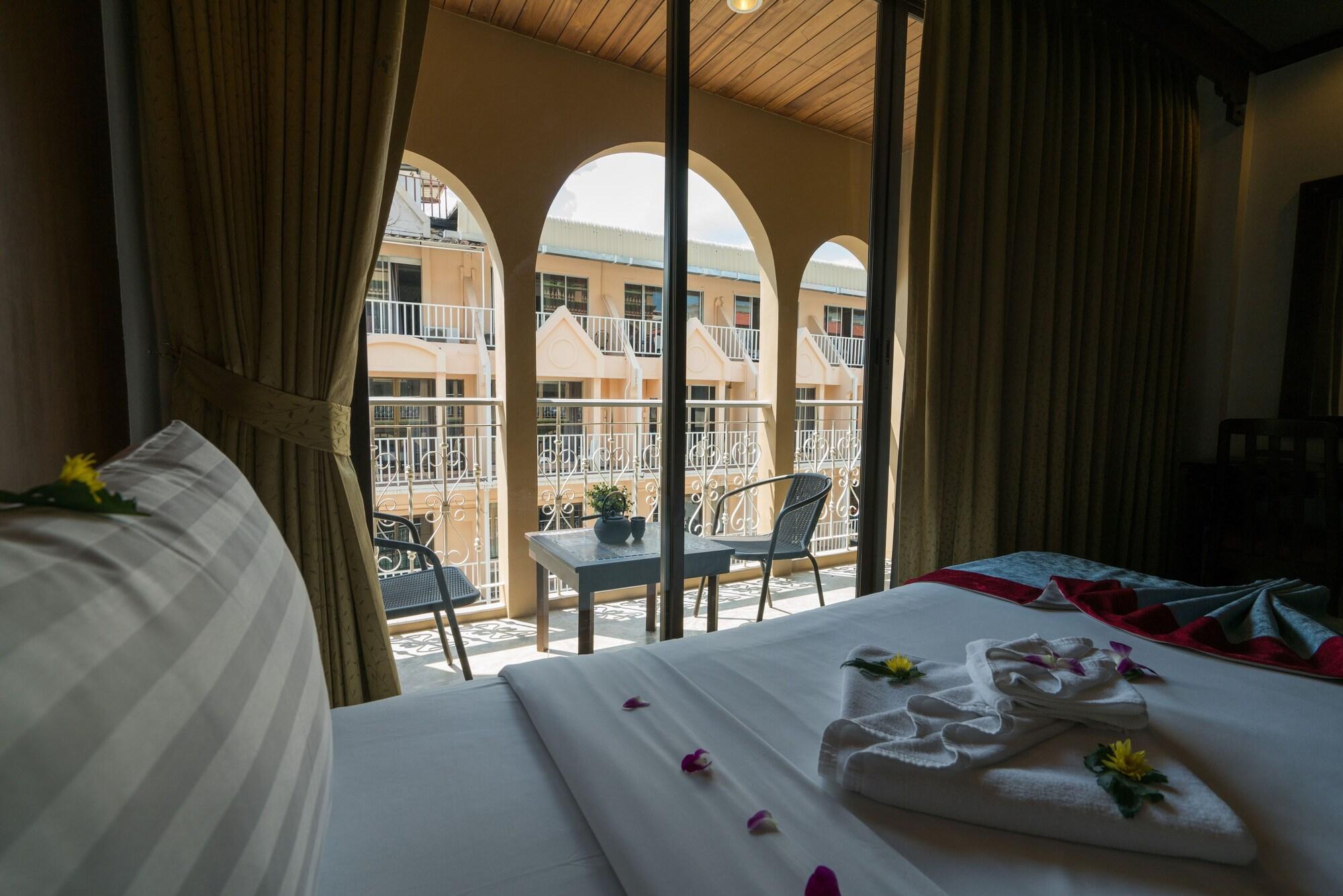 Minatale Phuket Hotel Patong Exterior photo
