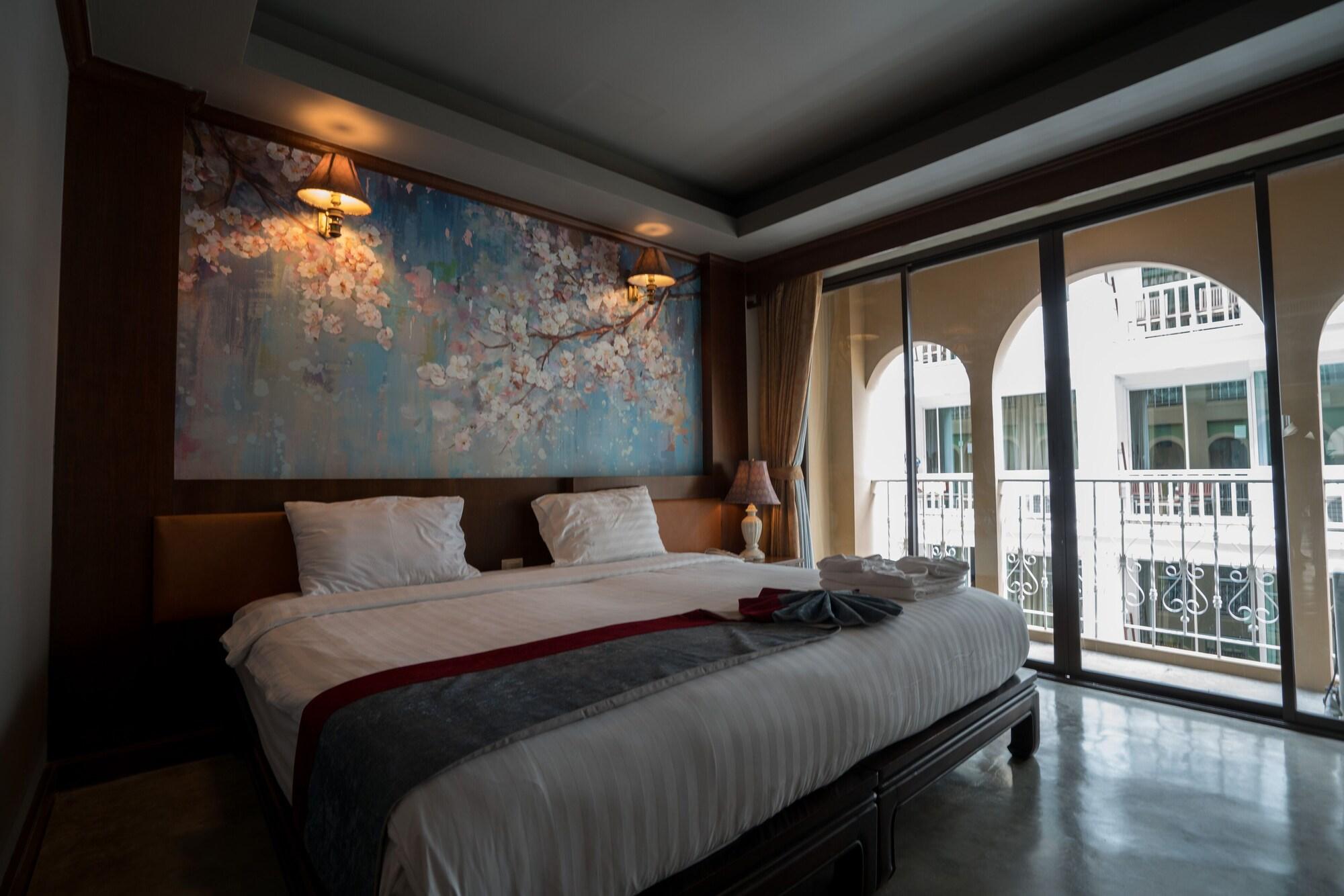Minatale Phuket Hotel Patong Exterior photo