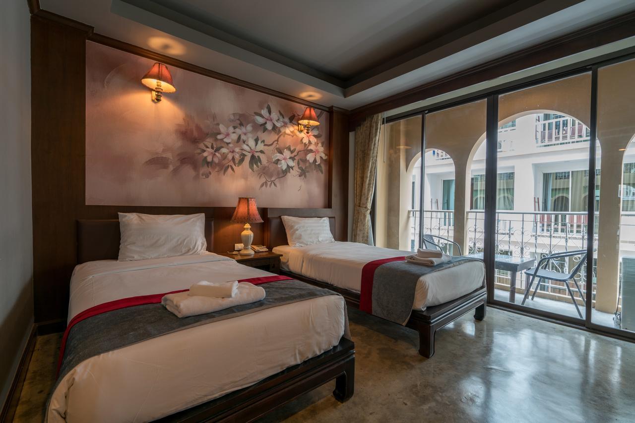 Minatale Phuket Hotel Patong Exterior photo